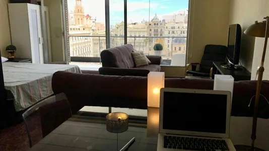 Rooms in Valencia Ciutat Vella - photo 1