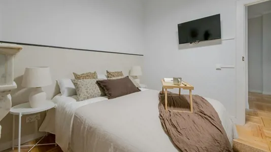 Rooms in Madrid Salamanca - photo 3