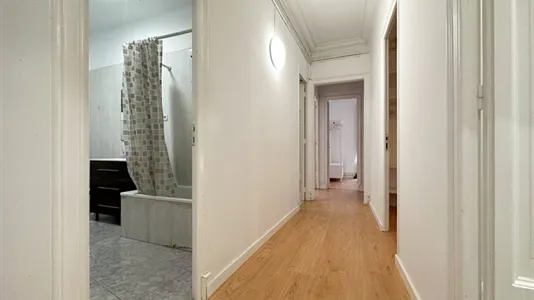 Rooms in Barcelona Ciutat Vella - photo 7