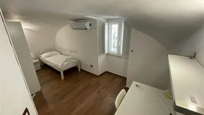 Room for rent in Napoli Municipalità 2, Naples