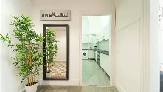 Rooms in Barcelona Ciutat Vella - photo 10