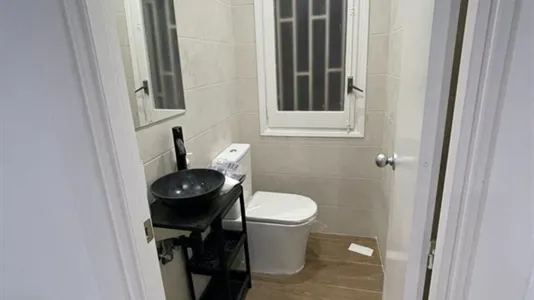 Rooms in Badalona - photo 2