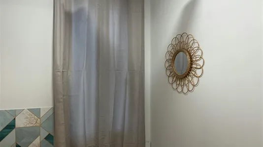 Rooms in Barcelona Ciutat Vella - photo 5