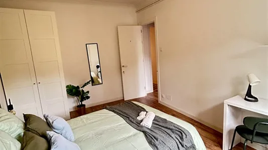 Rooms in Barcelona Sants-Montjuïc - photo 2