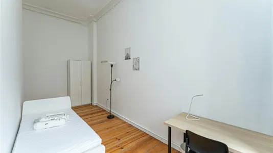 Rooms in Berlin Charlottenburg-Wilmersdorf - photo 3