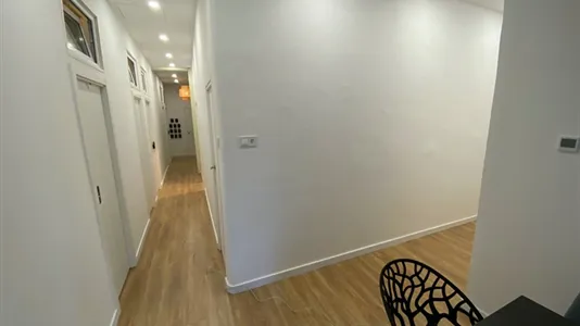 Rooms in Barcelona Ciutat Vella - photo 9