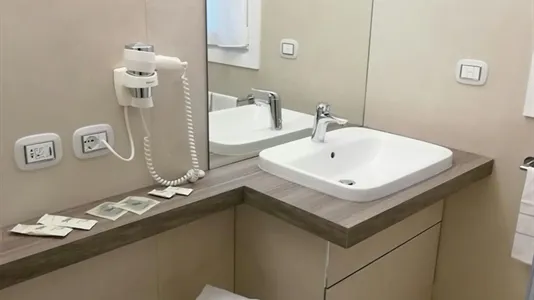 Apartments in San Donato Milanese - photo 8