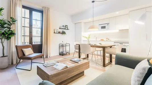 Apartments in Barcelona Ciutat Vella - photo 2