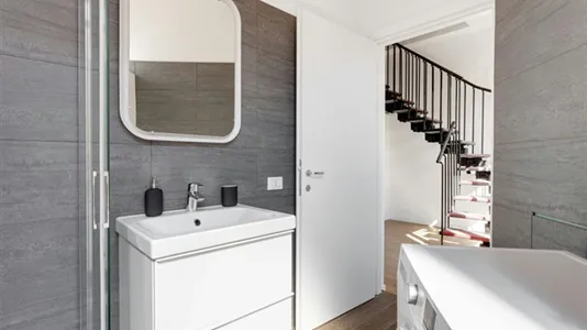 Rooms in Milano Zona 2 - Stazione Centrale, Gorla, Turro, Greco, Crescenzago - photo 8