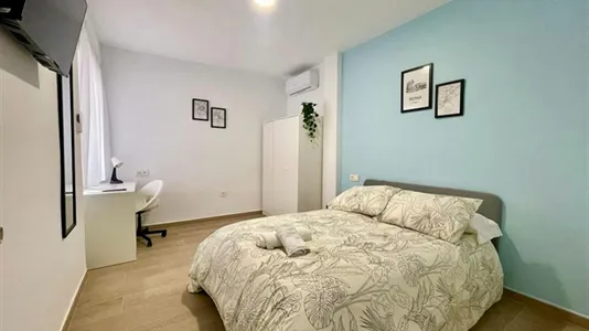 Rooms in Málaga - photo 5