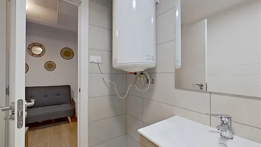 Rooms in Zaragoza - photo 6