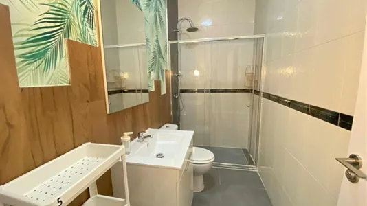 Rooms in Madrid Centro - photo 10