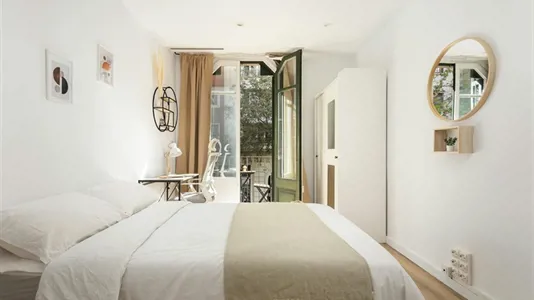 Rooms in Barcelona Eixample - photo 3