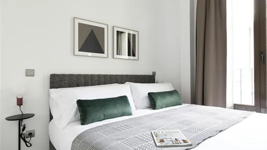 Apartments in Madrid Centro - photo 4