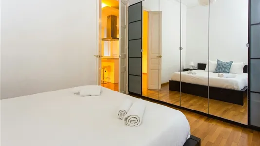Apartments in Barcelona Eixample - photo 5
