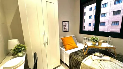 Room for rent in El Encinar de los Reyes, Comunidad de Madrid