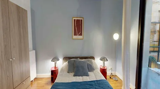 Rooms in Paris 8ème arrondissement - photo 2