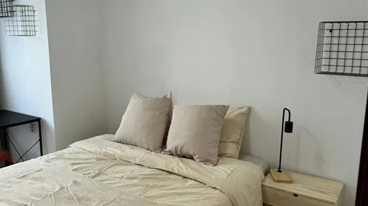 Rooms in Tavernes Blanques - photo 1