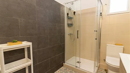 Rooms in Barcelona Eixample - photo 9