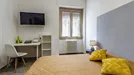 Room for rent, Sassari, Sardegna, Viale Adua