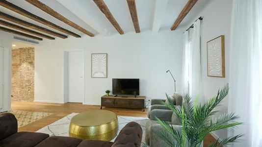 Apartments in Barcelona Ciutat Vella - photo 3