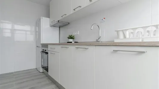 Rooms in Adaro - photo 6