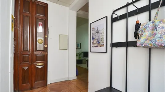 Rooms in Madrid Centro - photo 8