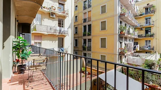 Apartments in Barcelona Ciutat Vella - photo 2