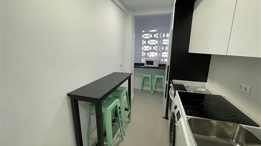 Rooms in Guadalajara - photo 8