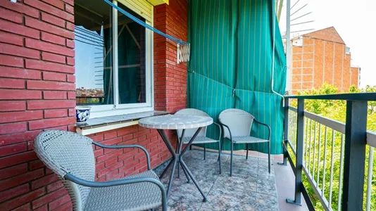 Rooms in Barcelona Sants-Montjuïc - photo 4