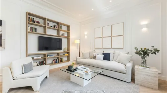 Apartments in Madrid Centro - photo 4