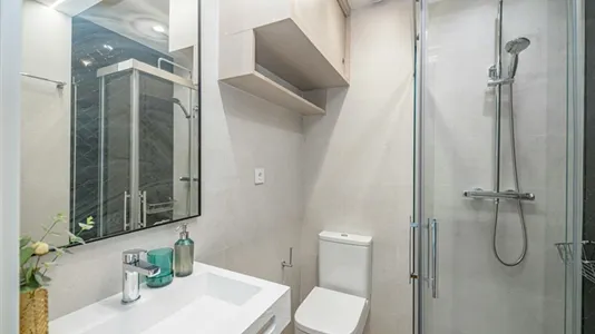 Rooms in Málaga - photo 9