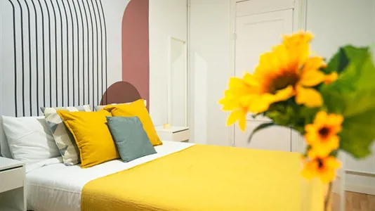 Rooms in Barcelona Ciutat Vella - photo 3