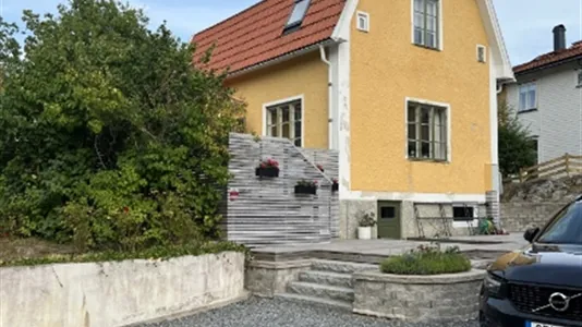 Houses in Nynäshamn - photo 1