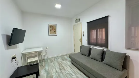 Apartments in Madrid Chamberí - photo 1