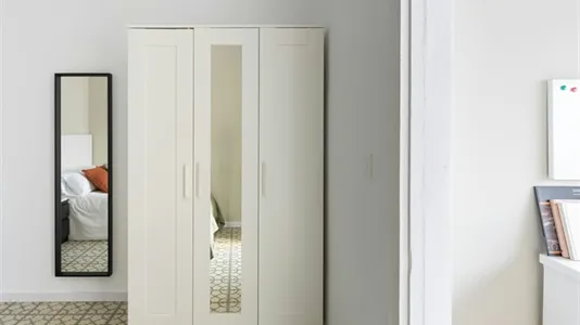 Rooms in Barcelona Eixample - photo 4