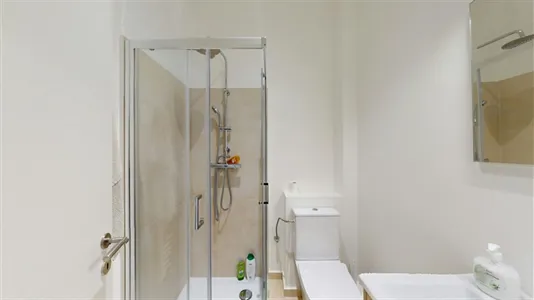 Rooms in Brussels Sint-Gillis - photo 2