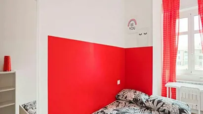 Room for rent in Milano Zona 6 - Barona, Lorenteggio, Milan