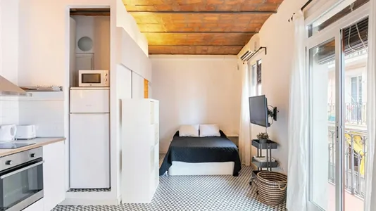 Apartments in Barcelona Ciutat Vella - photo 4