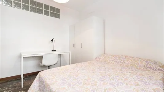 Rooms in Granada - photo 9
