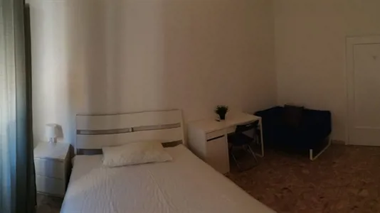 Rooms in Florence - photo 3