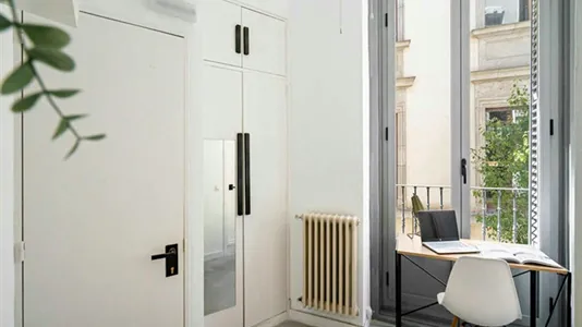 Rooms in Madrid Centro - photo 4