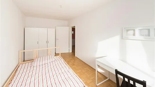 Rooms in Location is not specified - photo 1