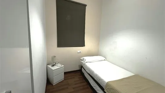 Apartments in Valencia Ciutat Vella - photo 4