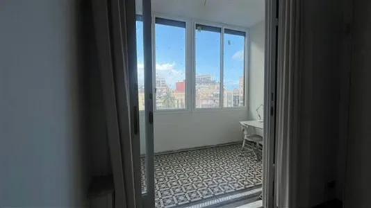 Rooms in Barcelona Eixample - photo 4