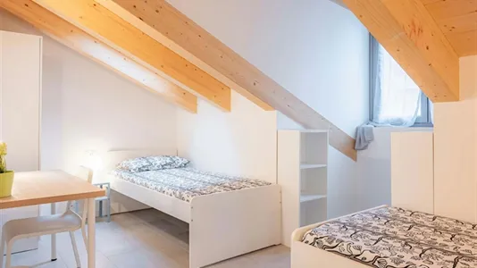 Rooms in Milano Zona 2 - Stazione Centrale, Gorla, Turro, Greco, Crescenzago - photo 1