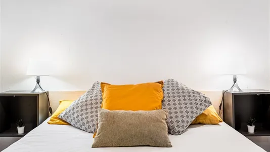 Rooms in Barcelona Ciutat Vella - photo 6