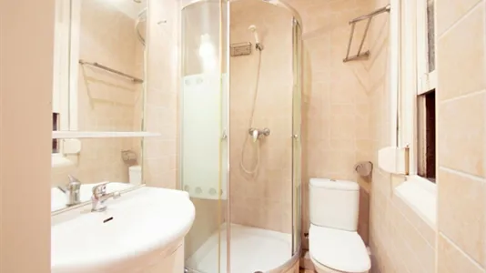 Rooms in Bilbao - photo 8