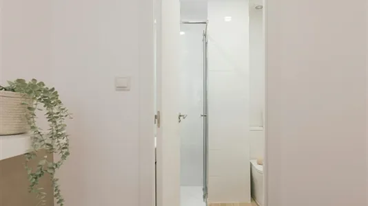 Rooms in Valencia Ciutat Vella - photo 5