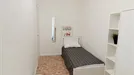 Room for rent, Bari, Puglia, Via Gian Giuseppe Carulli